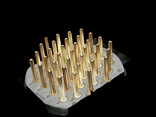 3D显示连接器插脚